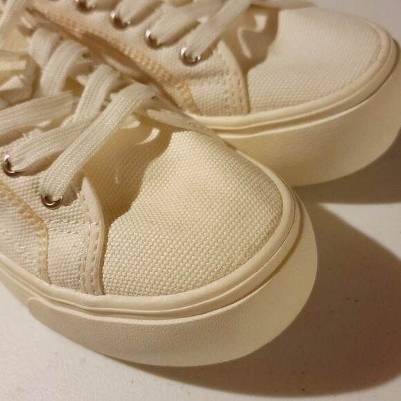 A New Day Sneakers Off White Size 7.5 Womens Shoe Platform Sneaker​ - Picture 6 of 9